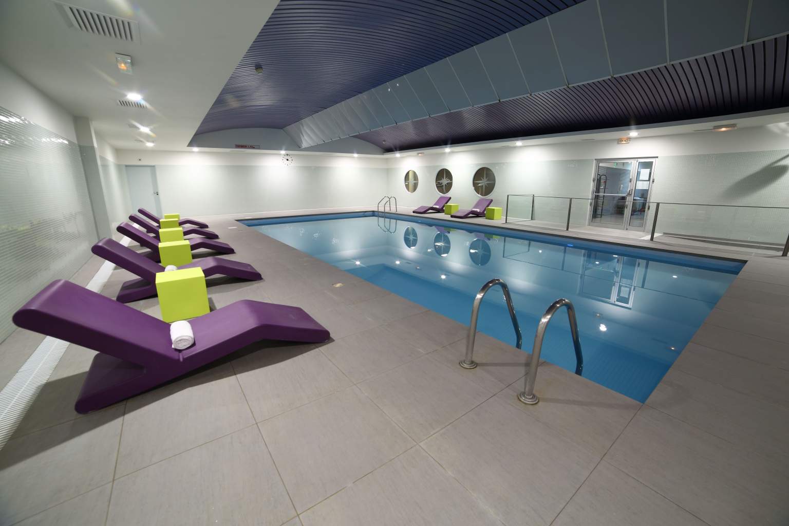 hotel piscine poitiers